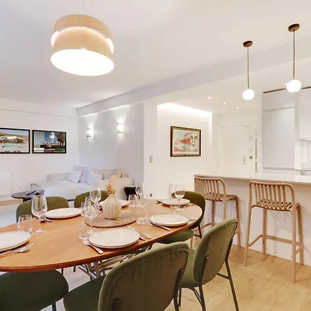 Apartment Passy - Eiffel Tower - Amazing 2br With Garden Paris