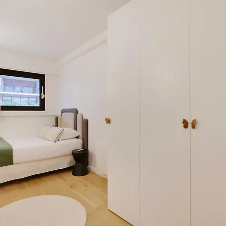 Passy - Eiffel Tower - Amazing 2br With Garden Paris