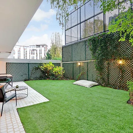 Passy - Eiffel Tower - Amazing 2br With Garden *